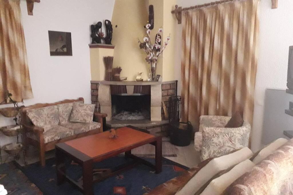 Efis House Apartment Kalivia  ภายนอก รูปภาพ